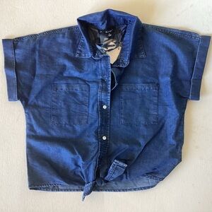 Sim & Sam shortsleeve cropped,button up, self tie,100% cotton denim shirt M NWT